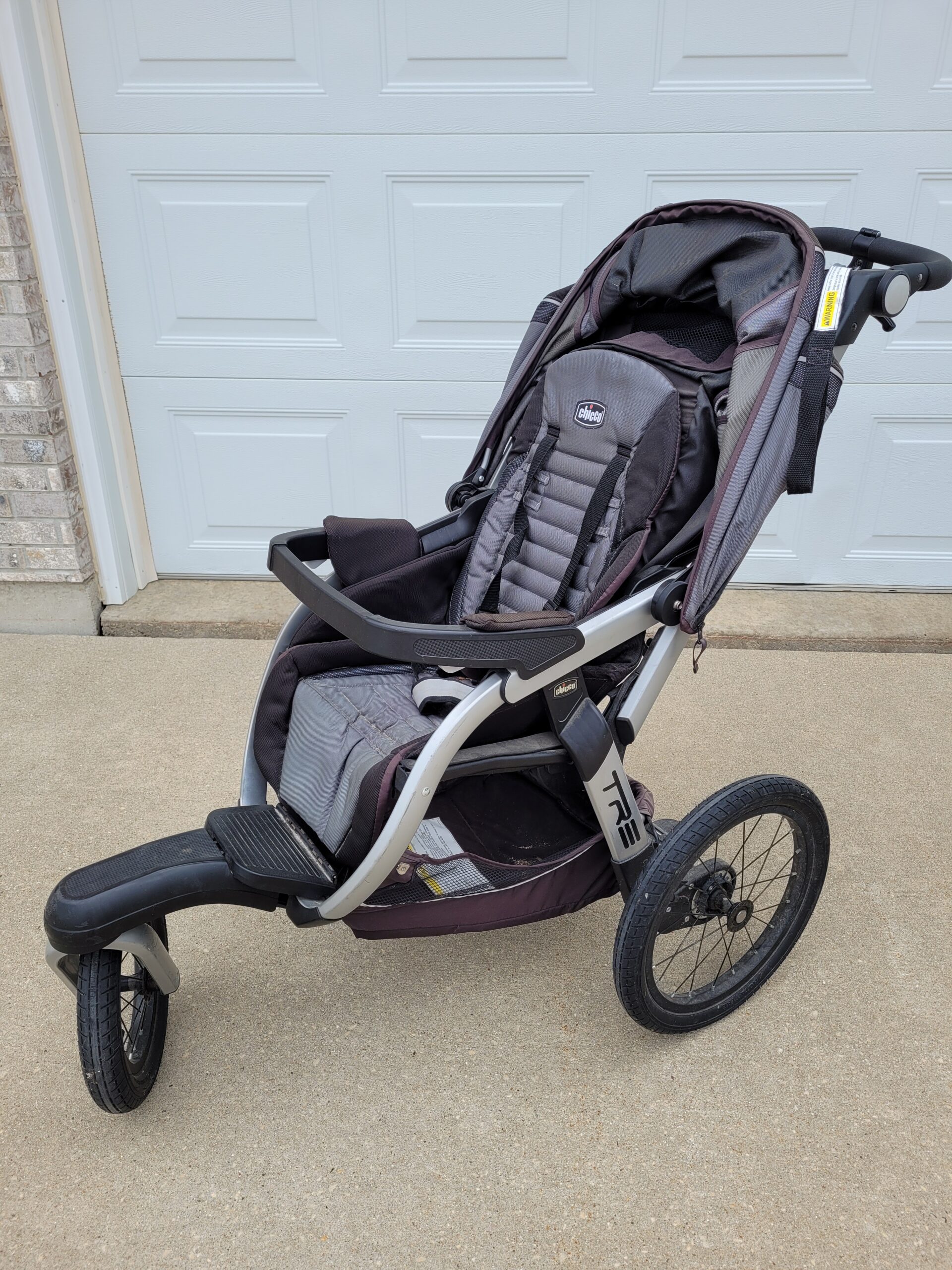 Chicco tre 2024 jogging stroller titan